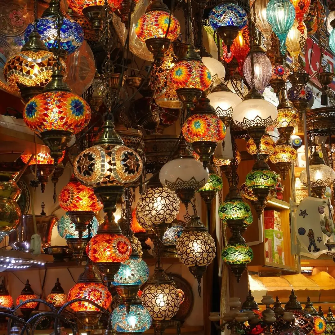 Authentic Handicrafts & Vibrant Lamps