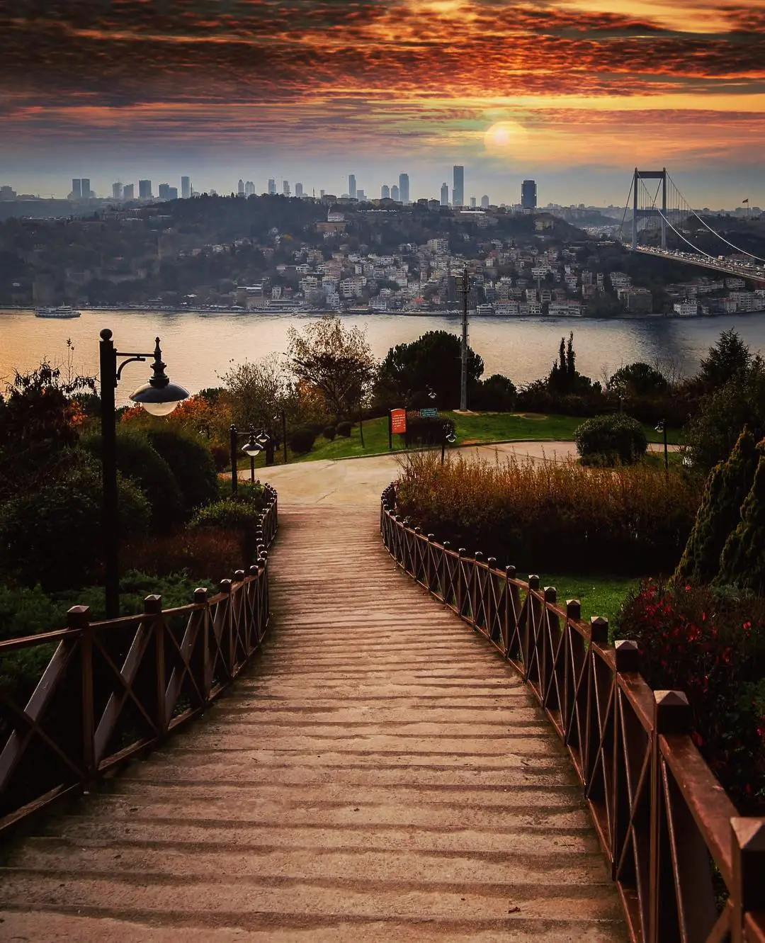 Bosphorus Sunset Tours | Luxury Private Sightseeing with Cool Travel Istanbul