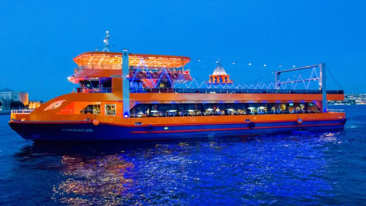 Private Bosphorus Luxury Yacht Tours | Exclusive VIP Experience | Cool Travel Istanbul
