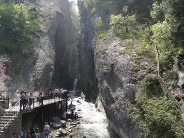 Explore the Enchanting Saitabat Waterfall near Bursa