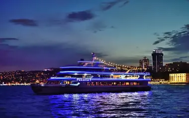 Private Bosphorus Luxury Yacht Tours | Exclusive VIP Experience | Cool Travel Istanbul