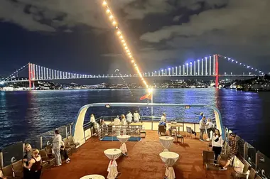 Romantic Bosphorus Yacht Cruises | Exclusive Private VIP Tours | Cool Travel Istanbul