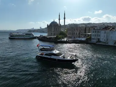 Romantic Bosphorus Yacht Cruises | Exclusive Private VIP Tours | Cool Travel Istanbul