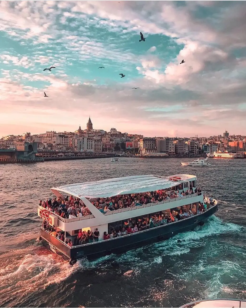Romantic Bosphorus Yacht Cruises | Exclusive Private VIP Tours | Cool Travel Istanbul
