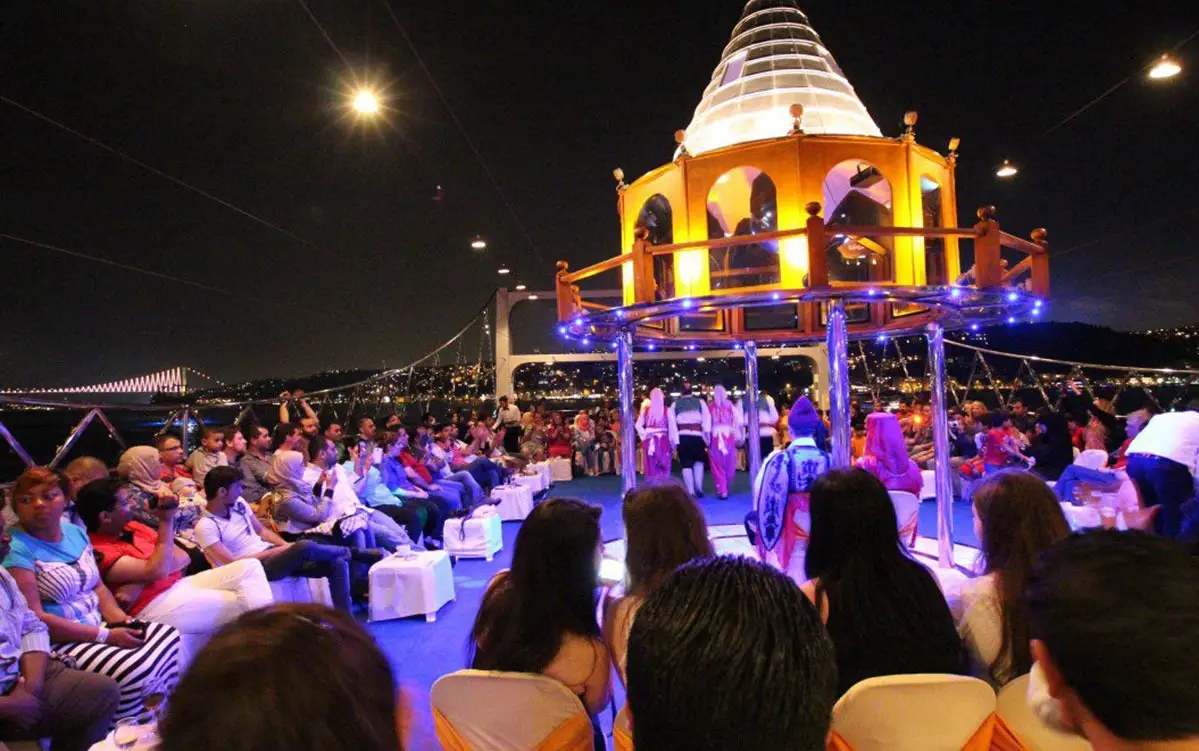 Romantic Bosphorus Yacht Cruises | Exclusive Private VIP Tours | Cool Travel Istanbul