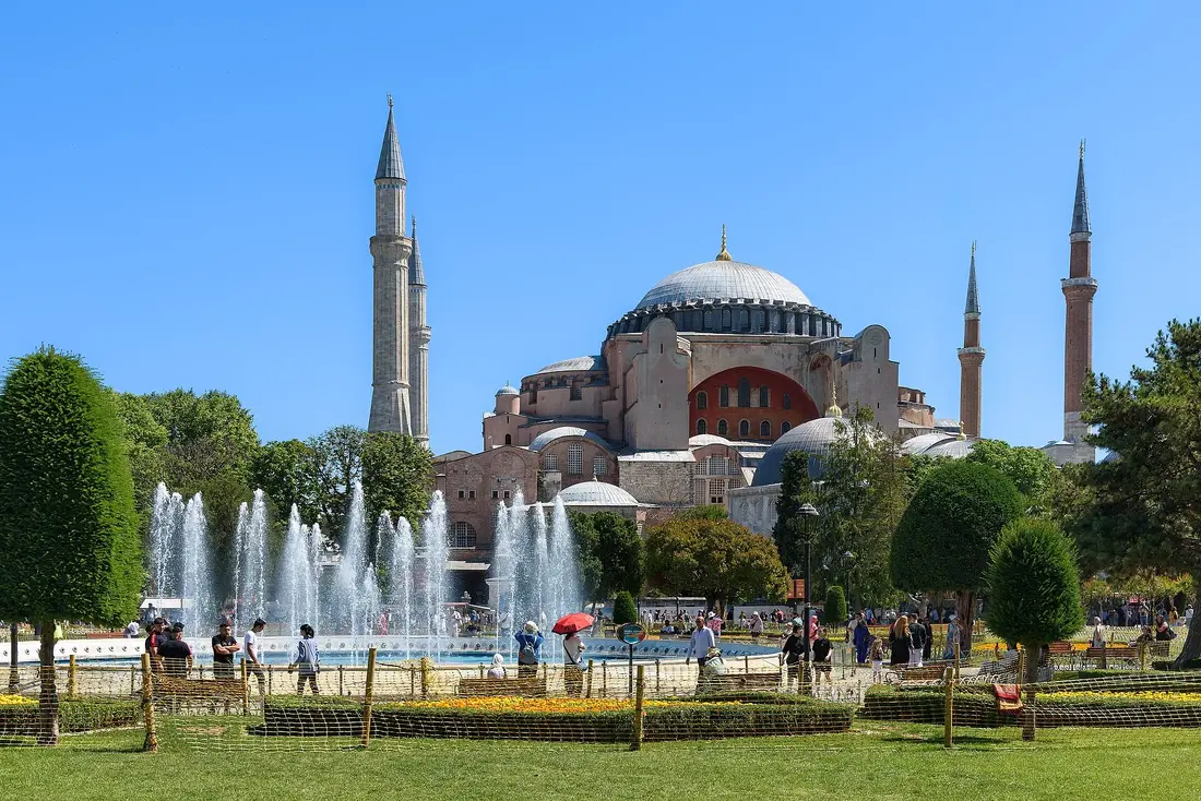 Hagia Sophia seen from Sultanahmet Park - photo: Mustang Joe / Wikimedia Commons, CC0