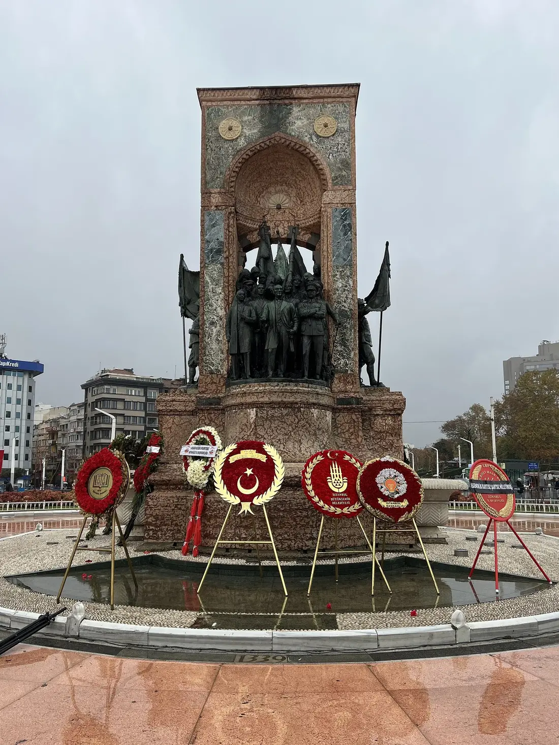 The Republic Monument in Taksim Square on November 10, 2024 - photo: Elmacenderesi / Wikimedia Commons, CC BY-SA 4.0