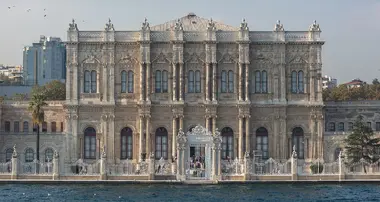 November 10 in Istanbul: What Happens at 09:05 and What Visitors Should Know