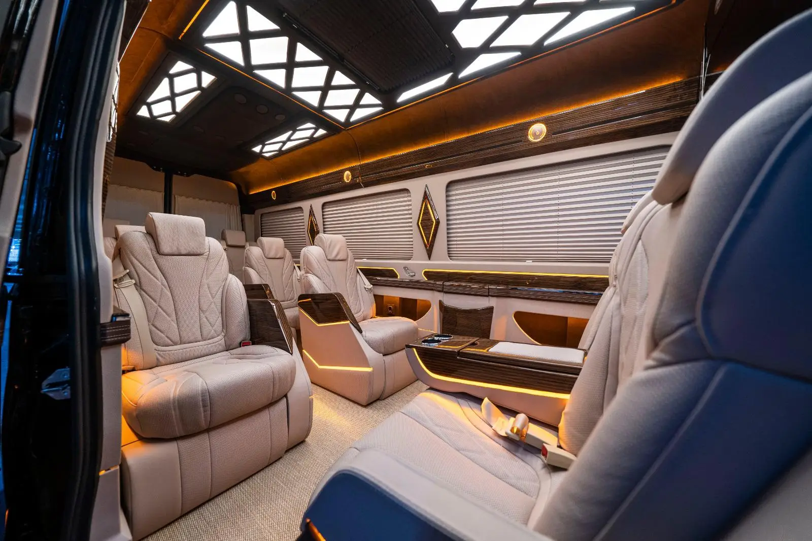 Business & Executive Private Transport Service 3